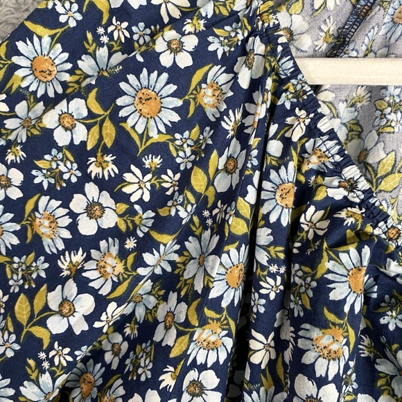 Old Navy Floral Smocked Top Size 2X Blue Ruched Boho Artsy Peasant NWT - Picture 7 of 10